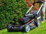 Tondeuse à gazon sans fil autotractée 40 V coupe 46 cm avec 2 batteries 4 Ah
